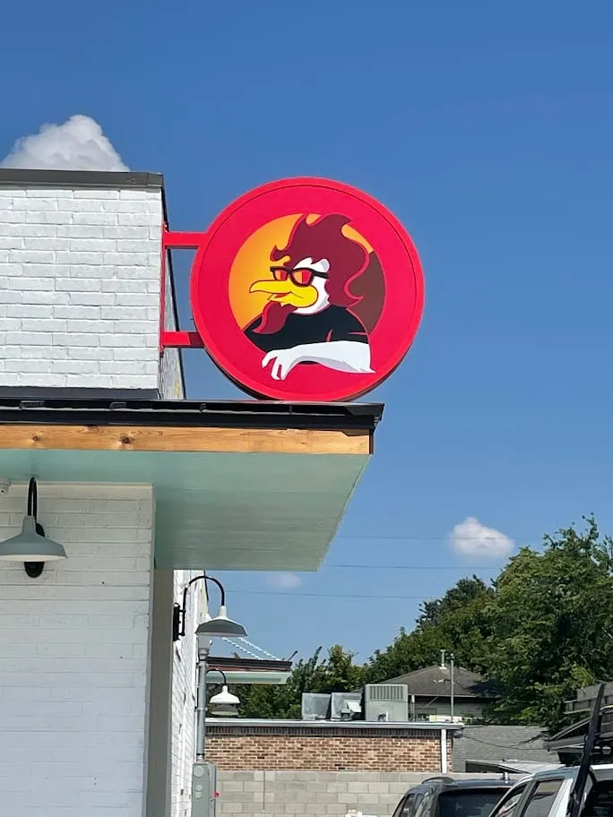 DAVES HOT CHICKEN